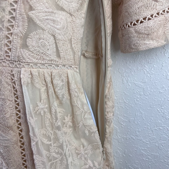 Free People Lace, lined, champagne, Empire waisted sz. 2 dress - Picture 5 of 14
